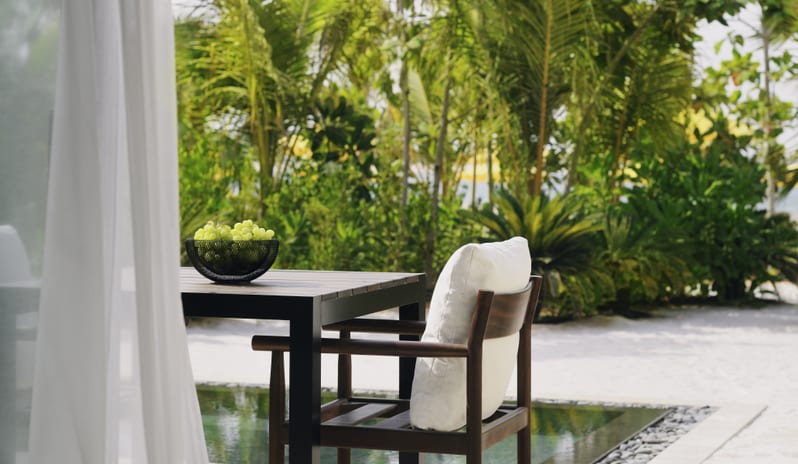 Mövenpick Resort Al Marjan Island - Beachfront Junior Suite With Private Terrace Outdoor space